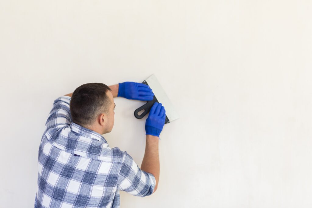 How to paint a wall with a roller without streaks